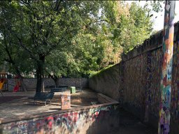 Via Conte Rosso il giardinetto